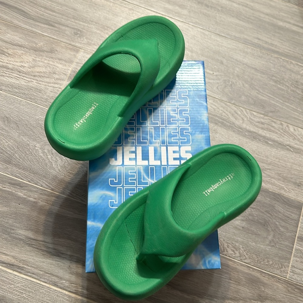 Jeffrey CampbellWomen's Green Chillaxin Platform Thong
Sandal 6 preowned - Picture 1 of 14